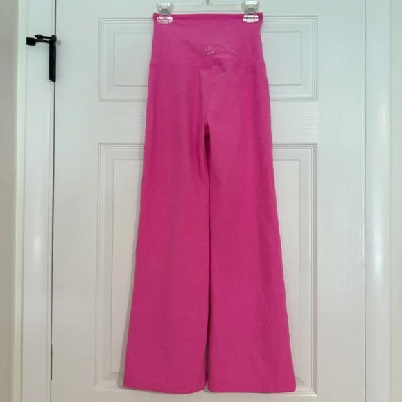 Beyond Yoga Spacedye Retro Cropped Pant in Pink Heather